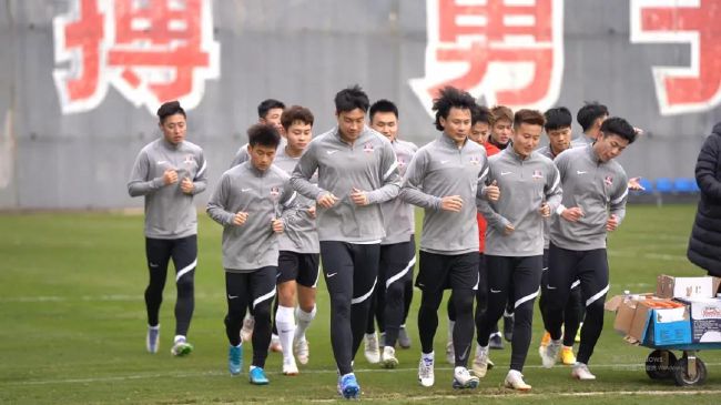 法国空乘2019(多塞尔航空) 中文